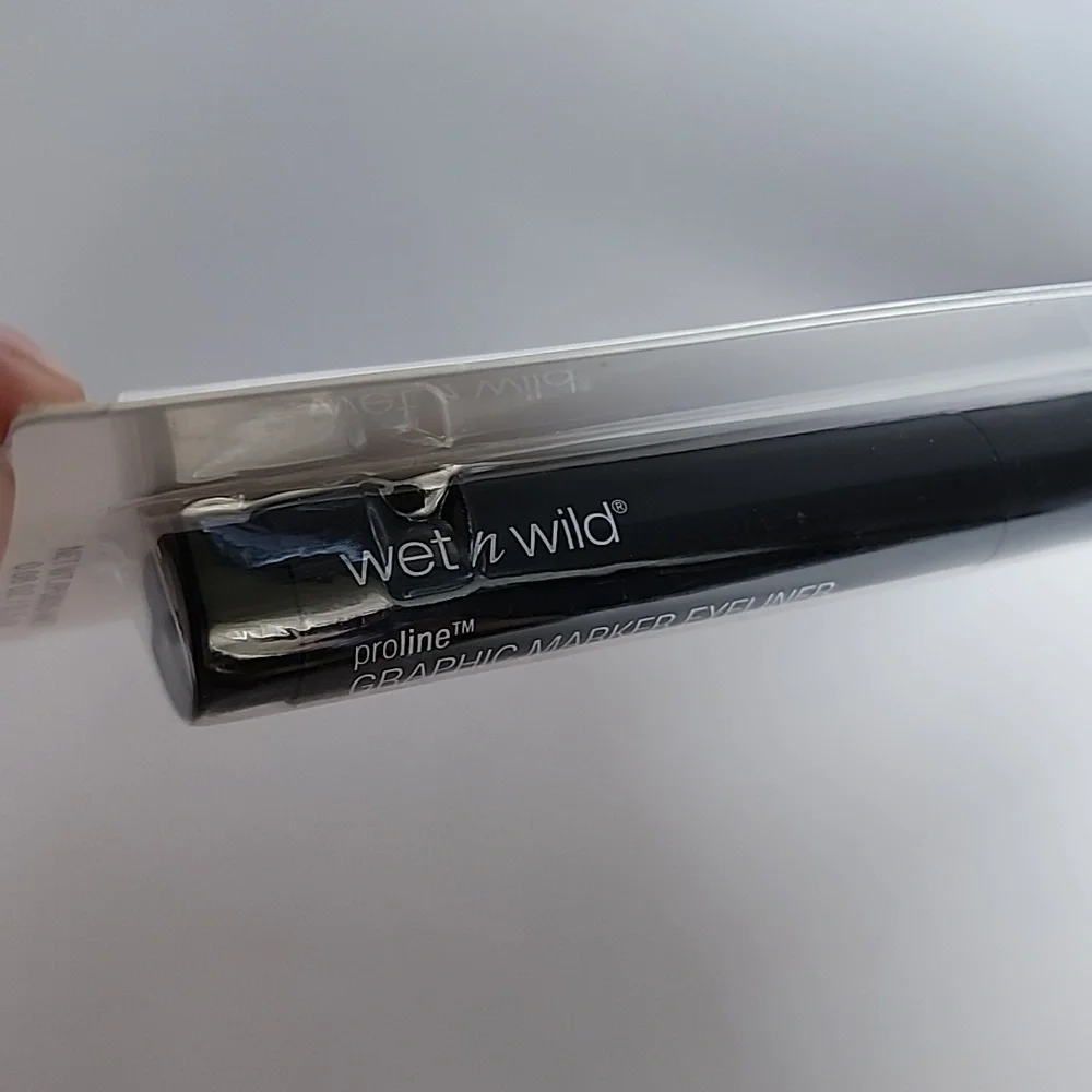 Wet N Wild Proline Graphic Marker Eyeliner - 877 JetLiner Black